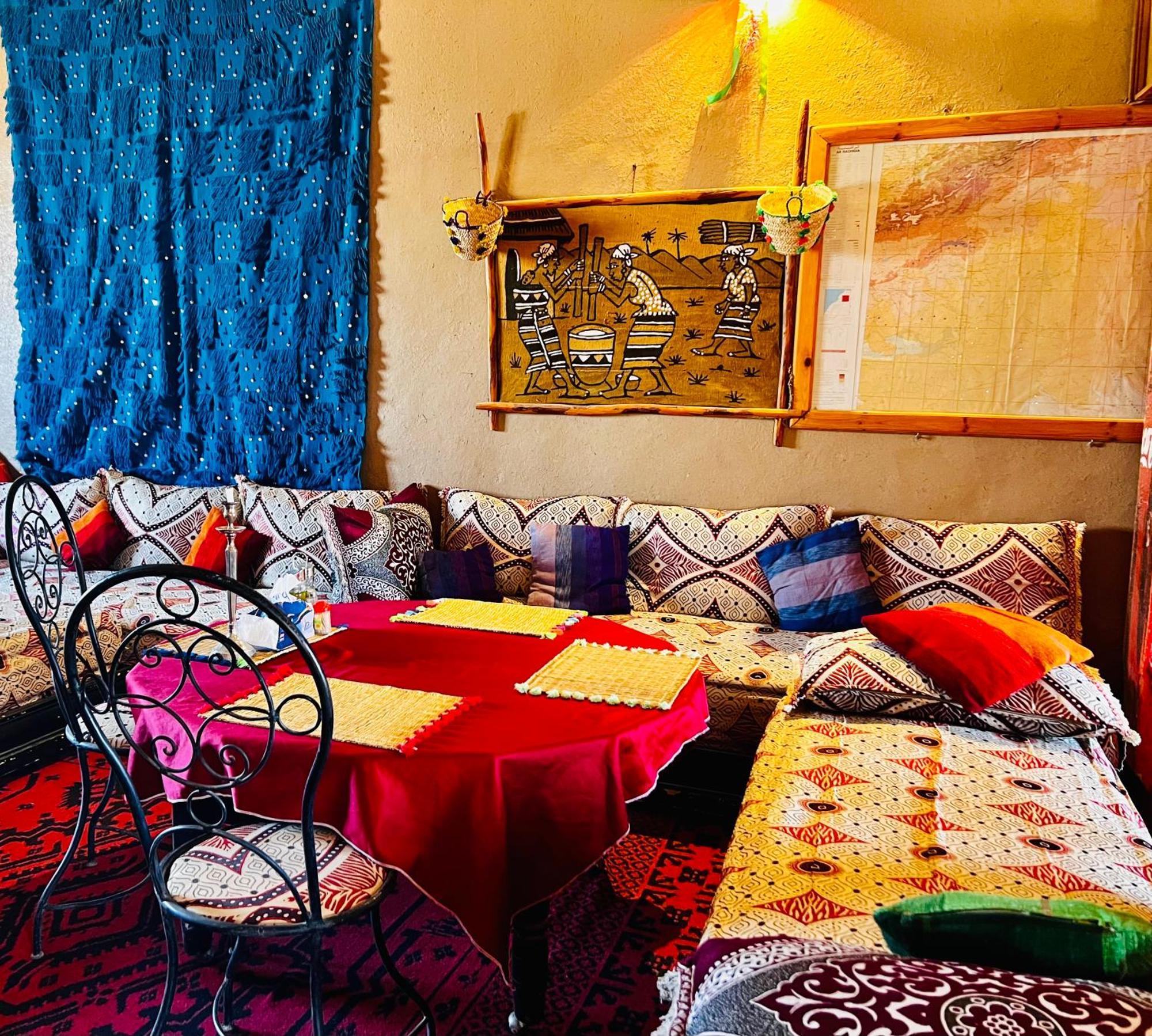 Hotel Camping Les Roses Des Dunes & Piscine Merzouga Esterno foto