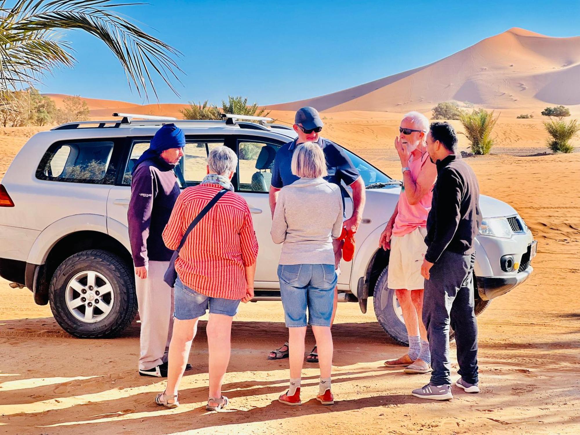Hotel Camping Les Roses Des Dunes & Piscine Merzouga Esterno foto